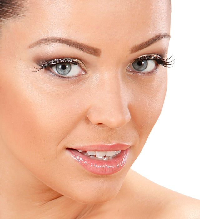 Silver Eyelashes In Box With Glass Bottle Glue