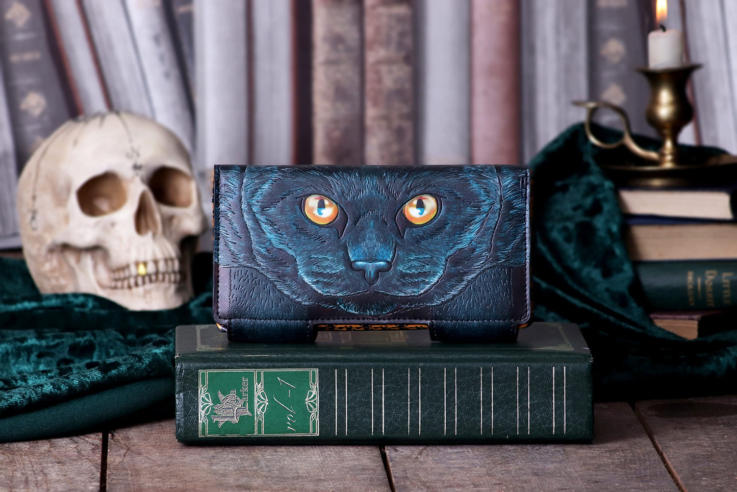 Guardian Cat Embossed Purse 18.5cm 7