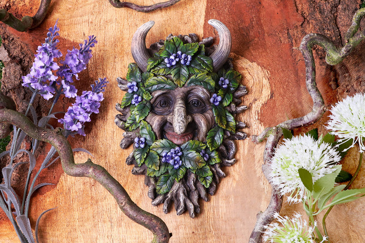 Alder Wall Mounted Tree Spirit 20.2cm