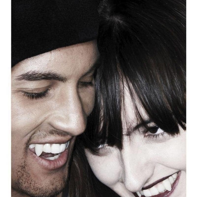 Classic Deluxe Vampire Fangs Adult White_1