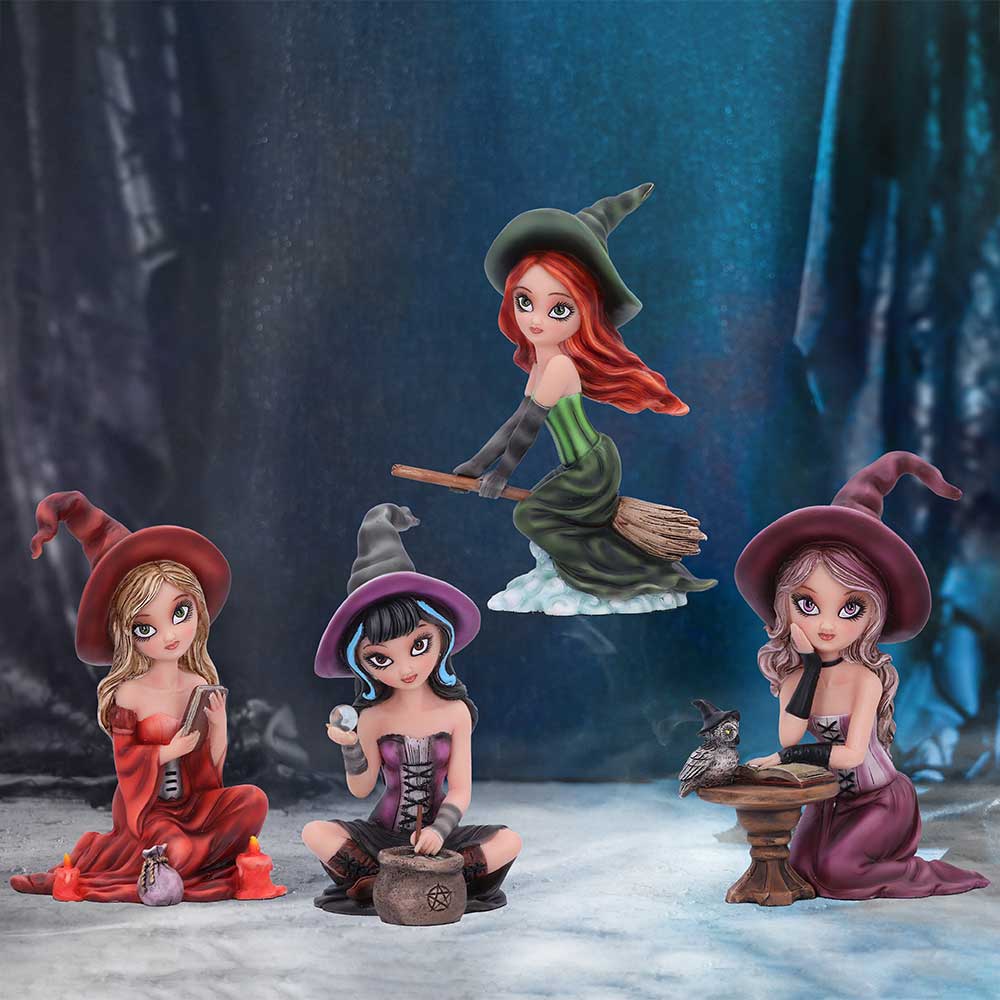 Pruedence Witch Figurine 15cm 8