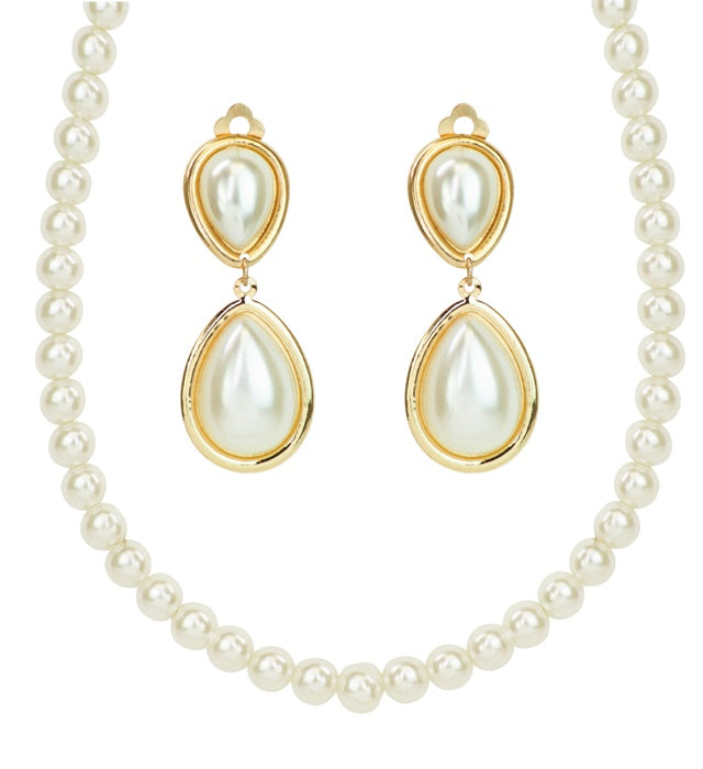 Marilyn Set  Pearl Necklace, Earrings 
