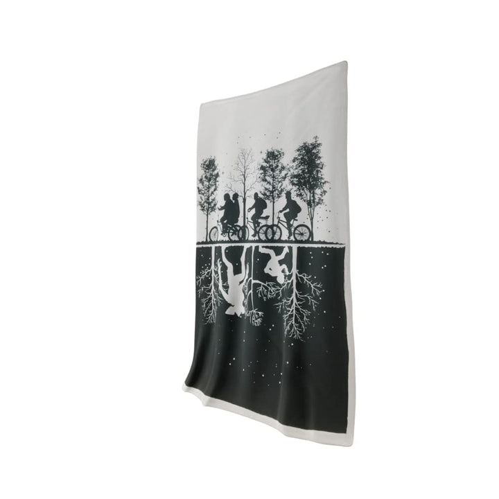 Stranger Things Soft To Touch Throw 100 x 150cm