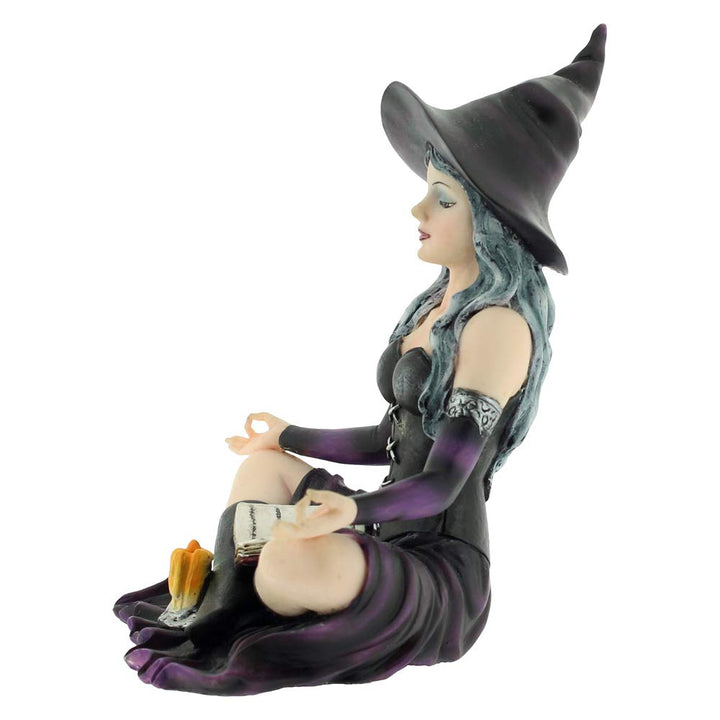 Aradia The Witch And Her Grimoire 14cm