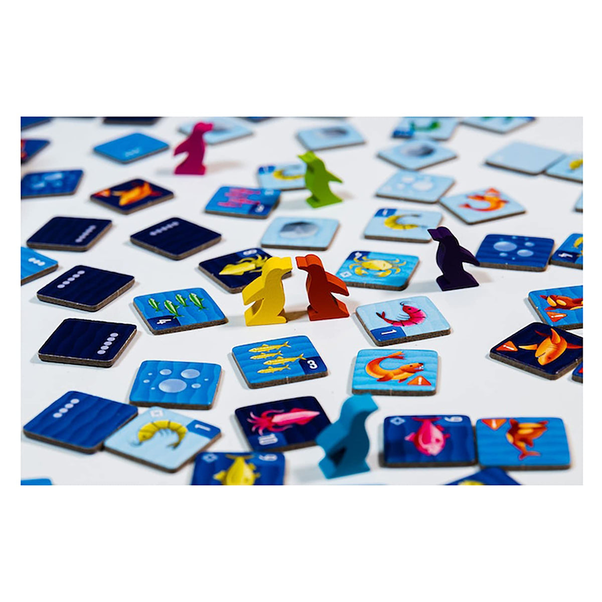 AEG & Flatout Games | Deep Dive - A Push Your Luck Game for the Whole Family | From the Creators of Point Salad | Easy to Learn | Quick to Play | Adorable Penguin Meeples | Ages 10+ | 1-6 Players 6
