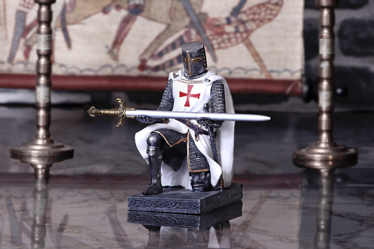 Knights Oath Pen Holder 16.8cm Polyresin Statue 7