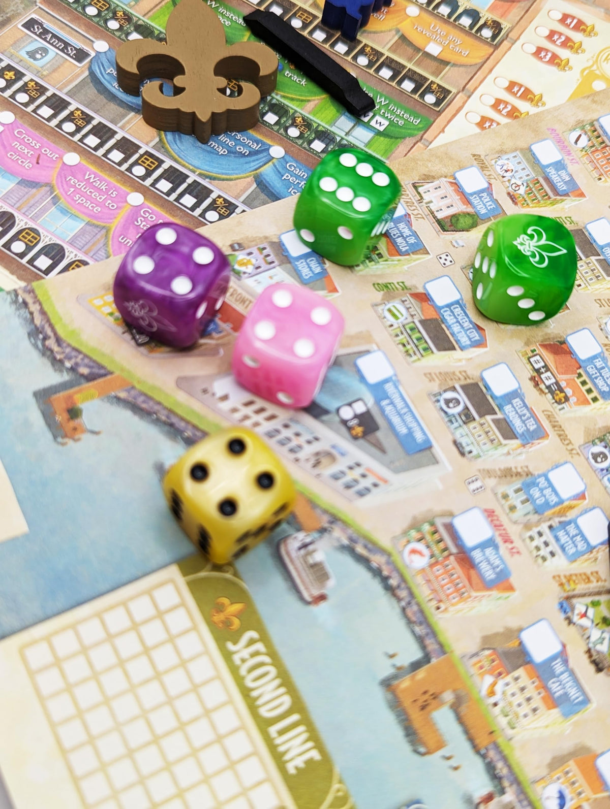 French Quarter: Stroll Through The Streets of New Orleans - Loaded Roll and Write Dice Game 3