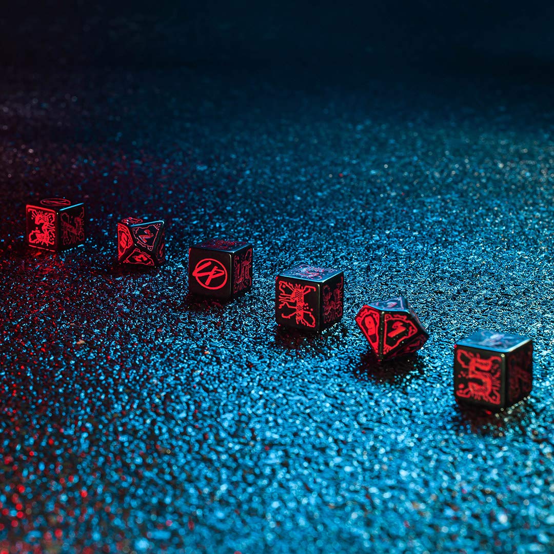 Q-Workshop Cyberpunk Red Essential Dice Set Black 5