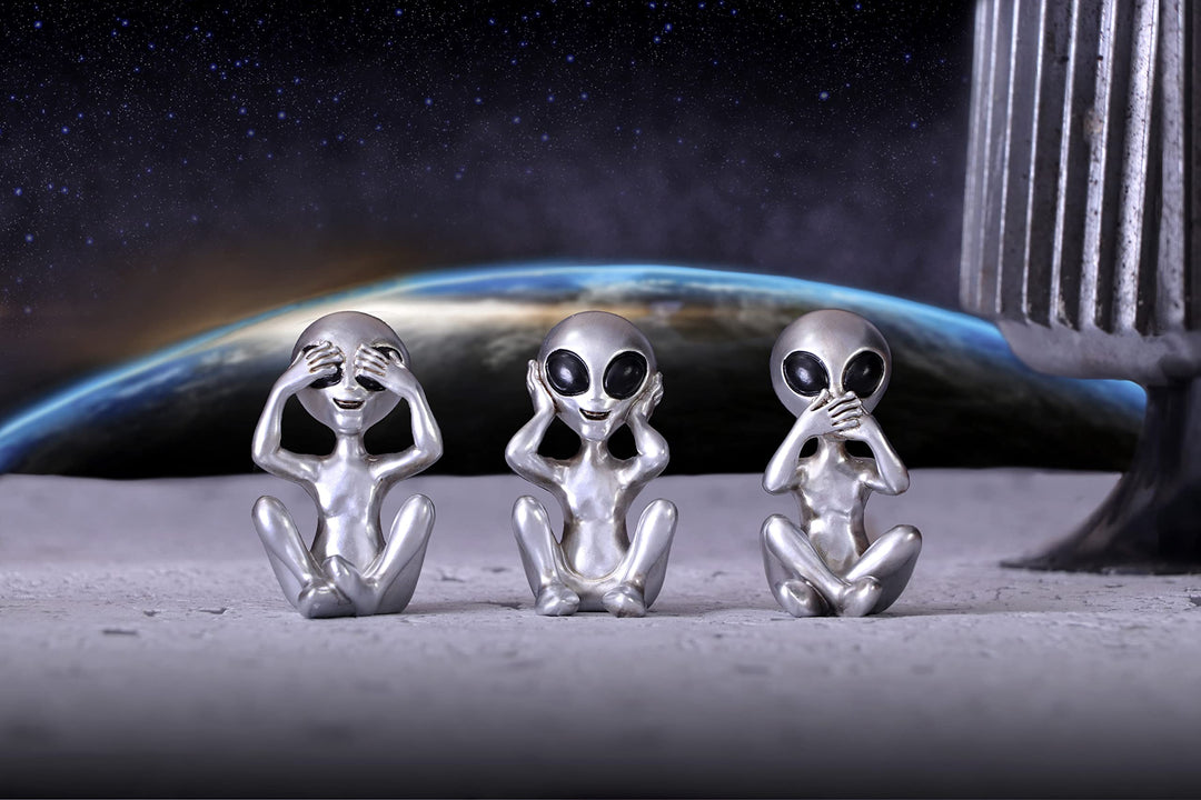 Three Wise Aliens Figurine 7.5cm