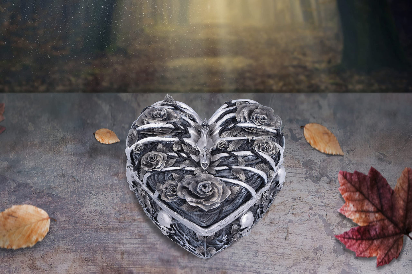 Gothic Caged Heart Box 10.5cm 7