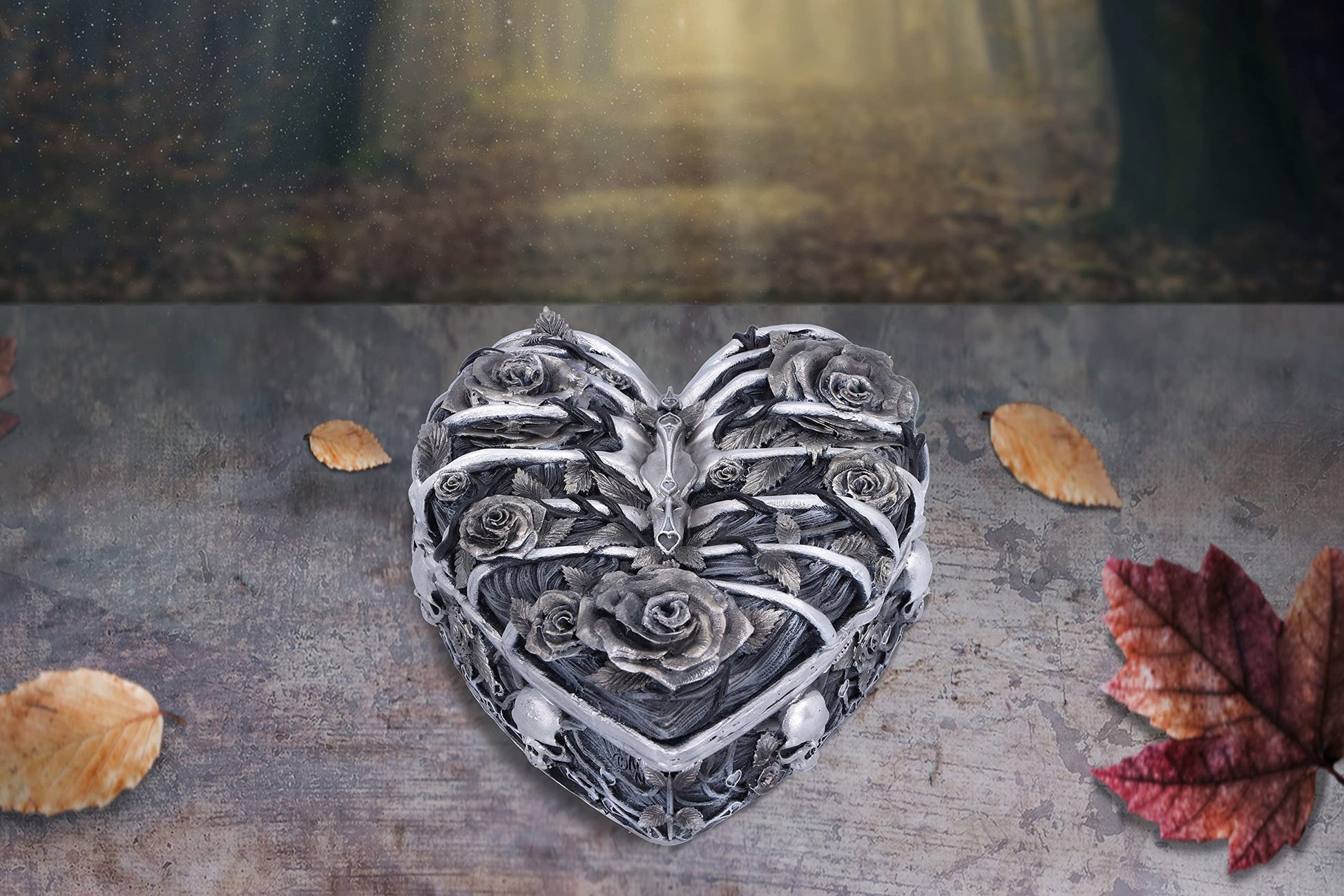 Gothic Caged Heart Box 10.5cm 7