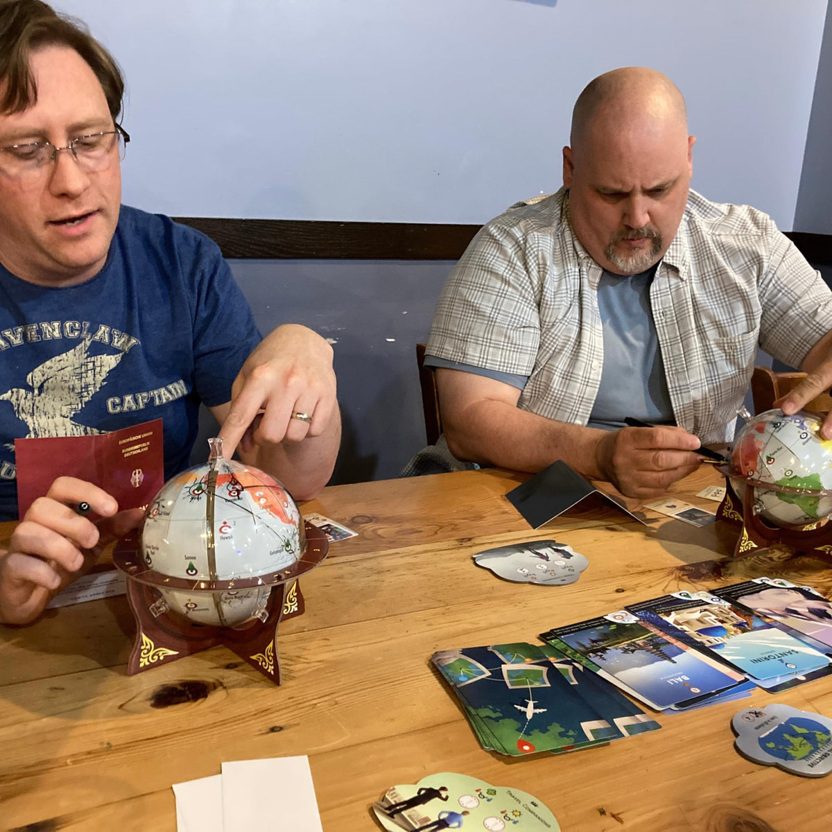 Globetrotting Base Game - R2i Games - 1 to 4 Players - 30 Minutes Play Time 4
