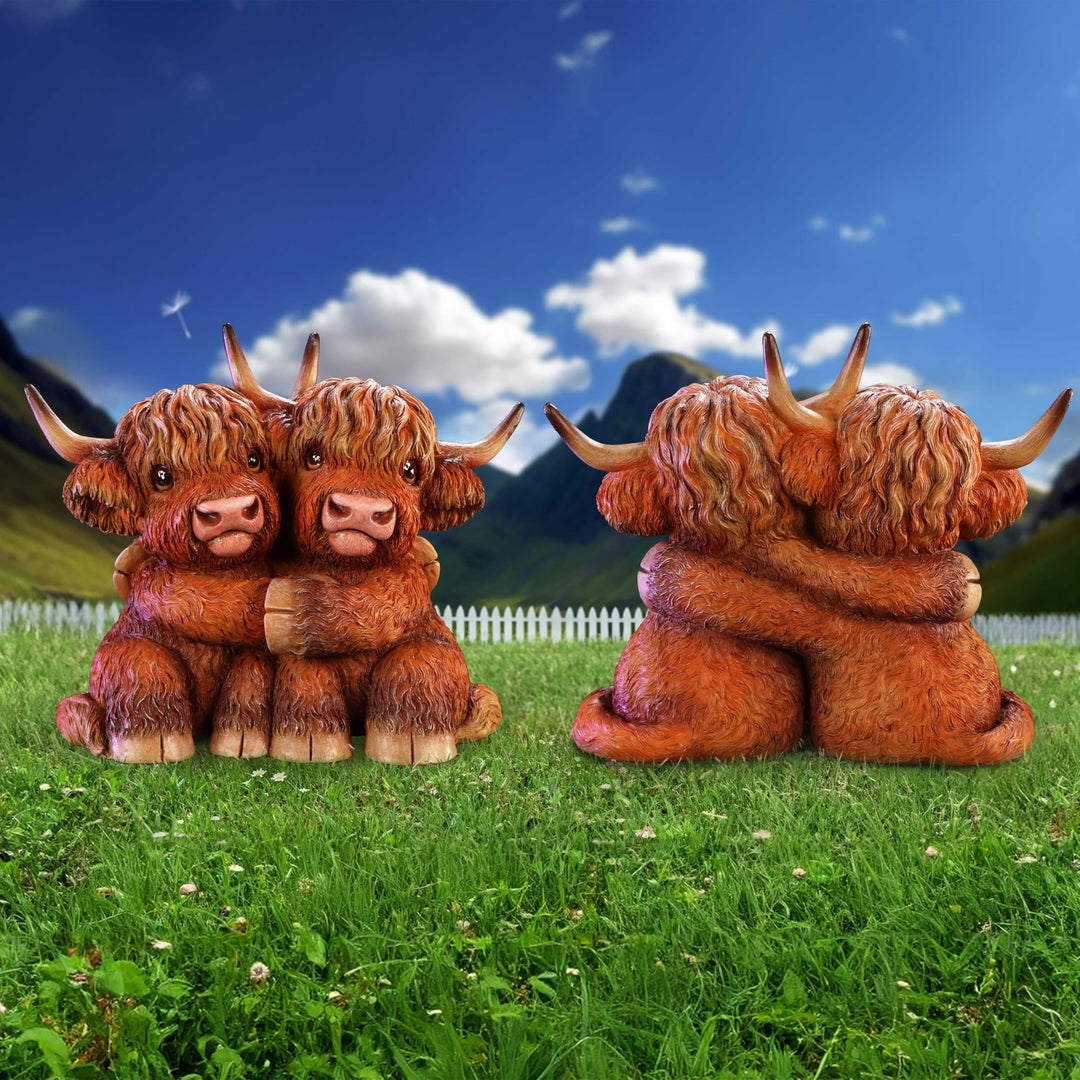 Highland Cow Hug Figurine 14.5cm