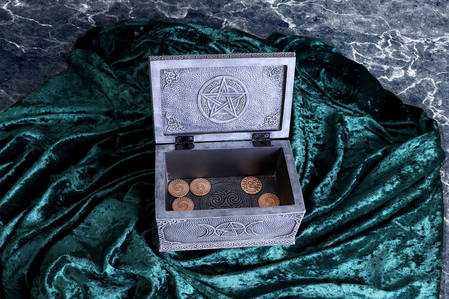 Mother Earth Box 15.5cm 5