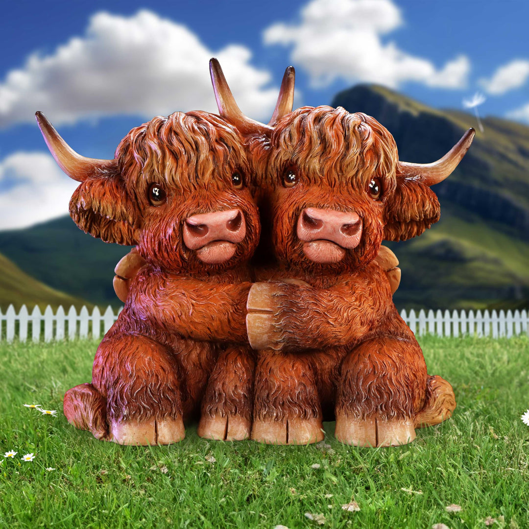 Highland Cow Hug Figurine 14.5cm