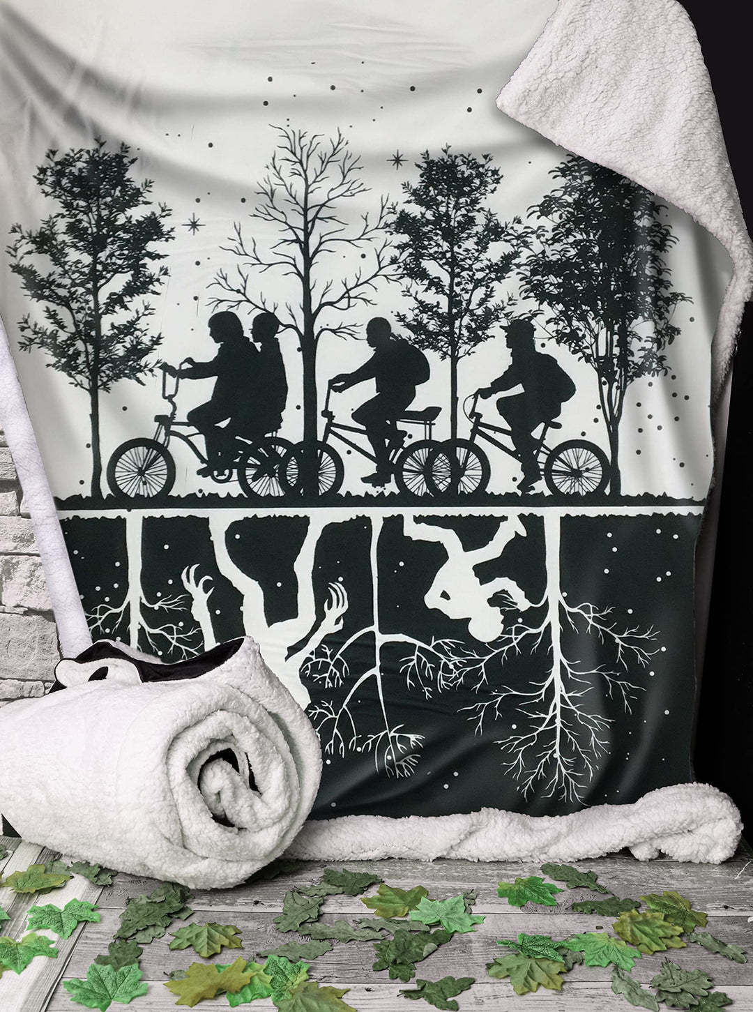 Stranger Things Soft To Touch Throw 100 x 150cm