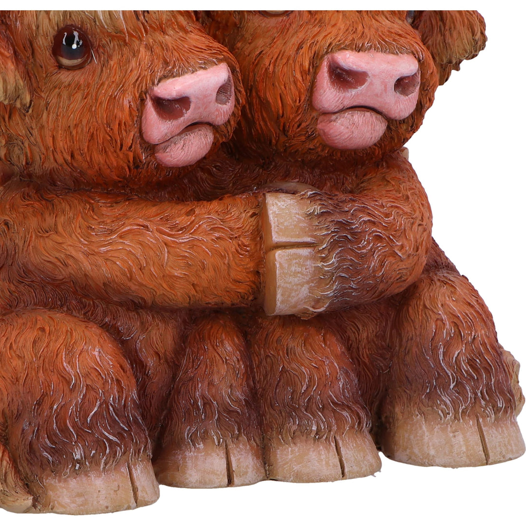 Highland Cow Hug Figurine 14.5cm