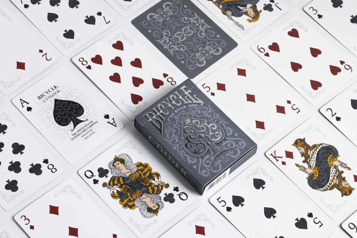 Bicycle Cinder Board Game by Carta Mundi 4