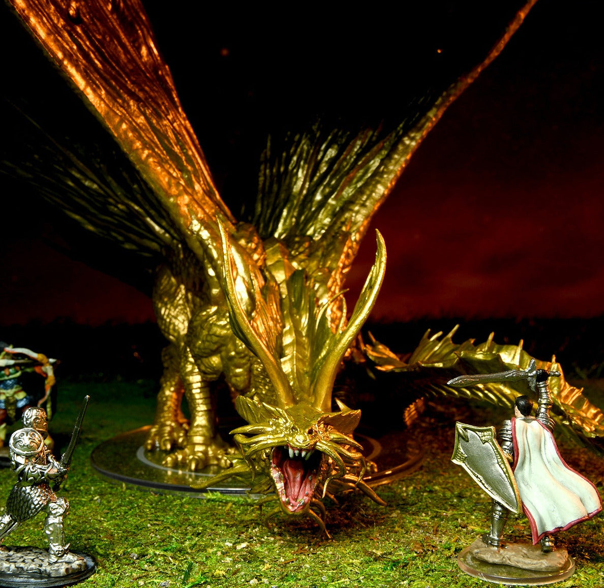 Dungeons and Dragons D&D Icons of the Realms Adult Gold Dragon Premium Figure 21