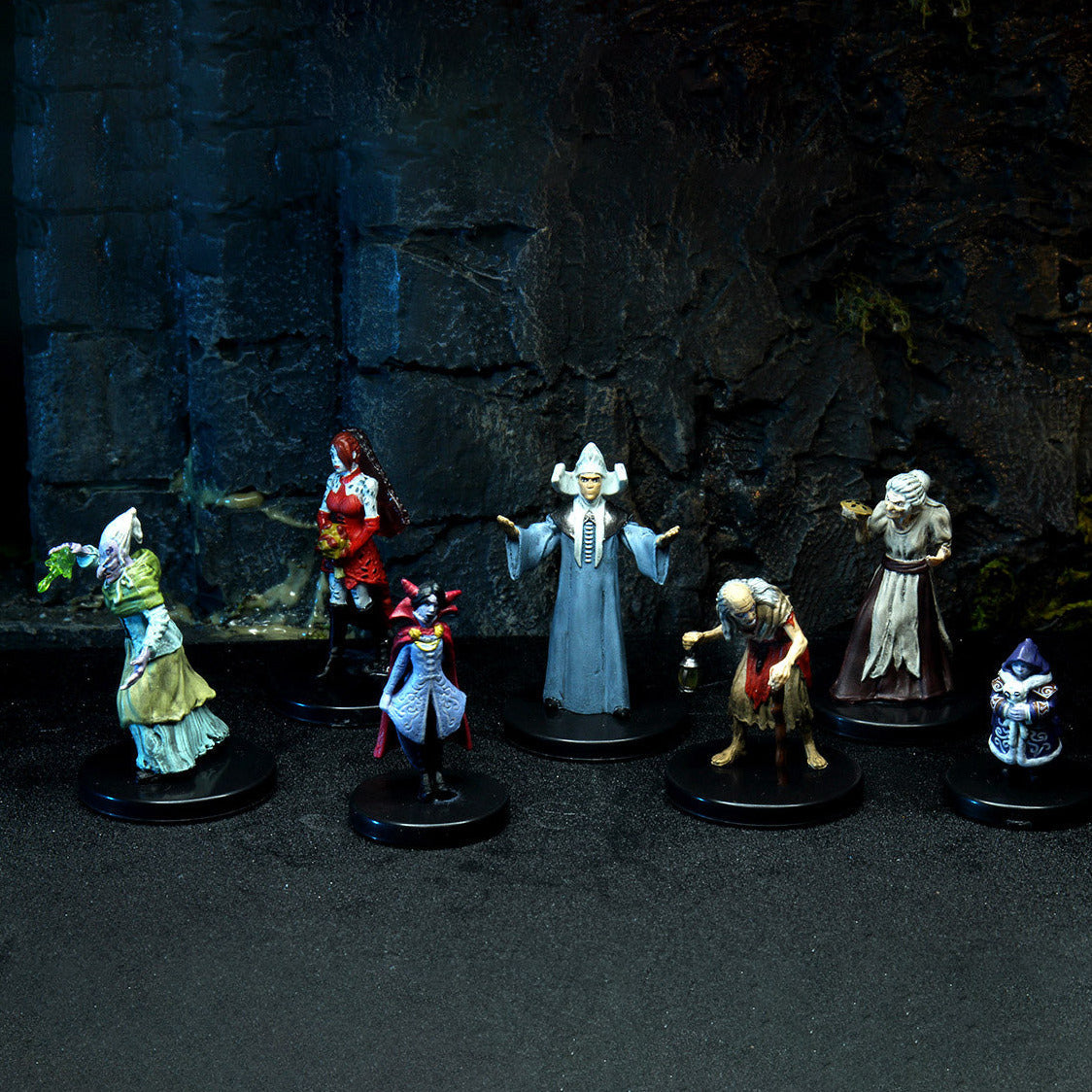 Dungeons and Dragons D&D Icons of the Realms Covens Covenants 7 Figurines Box Set 10