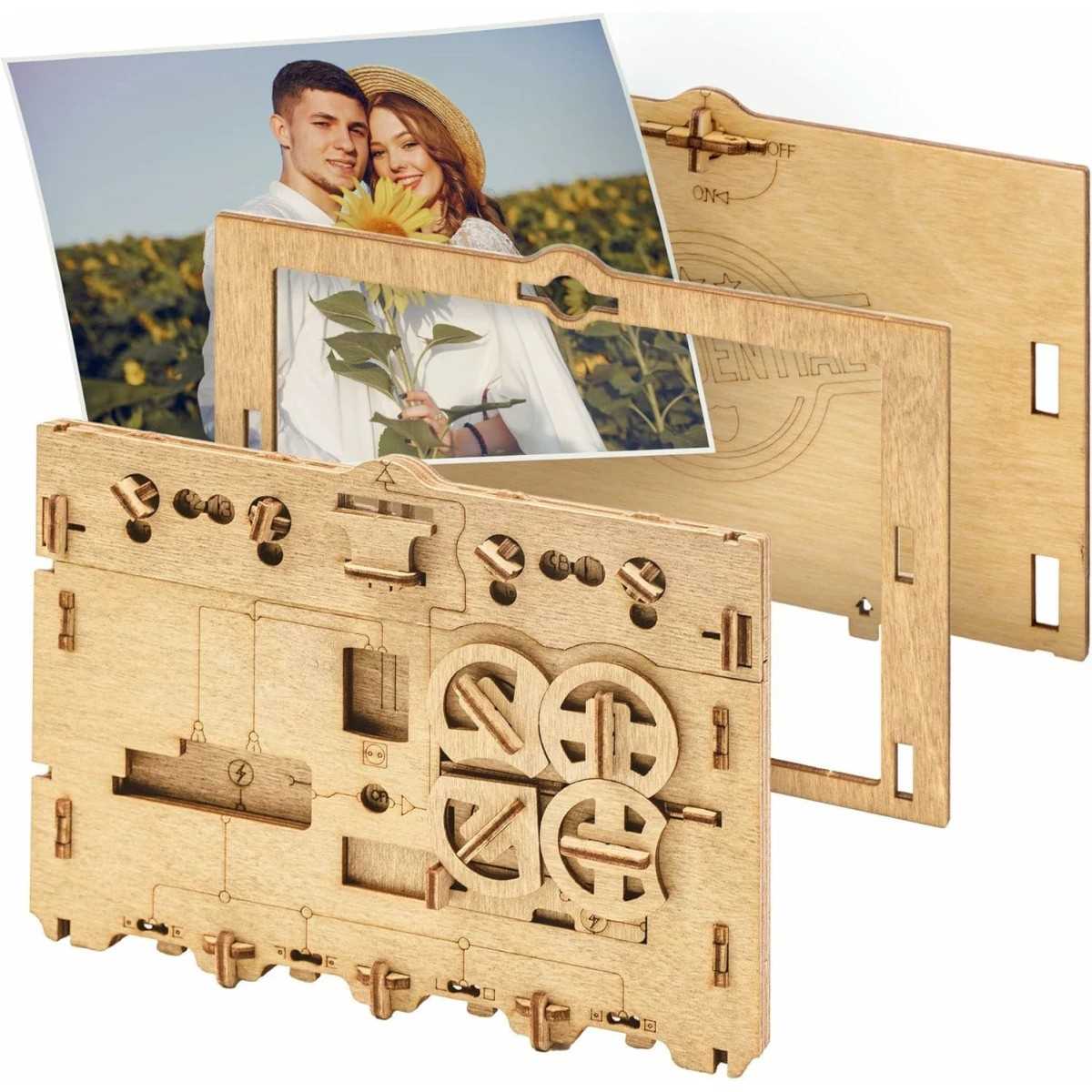 ClueFrame Board Game by idVenture 2