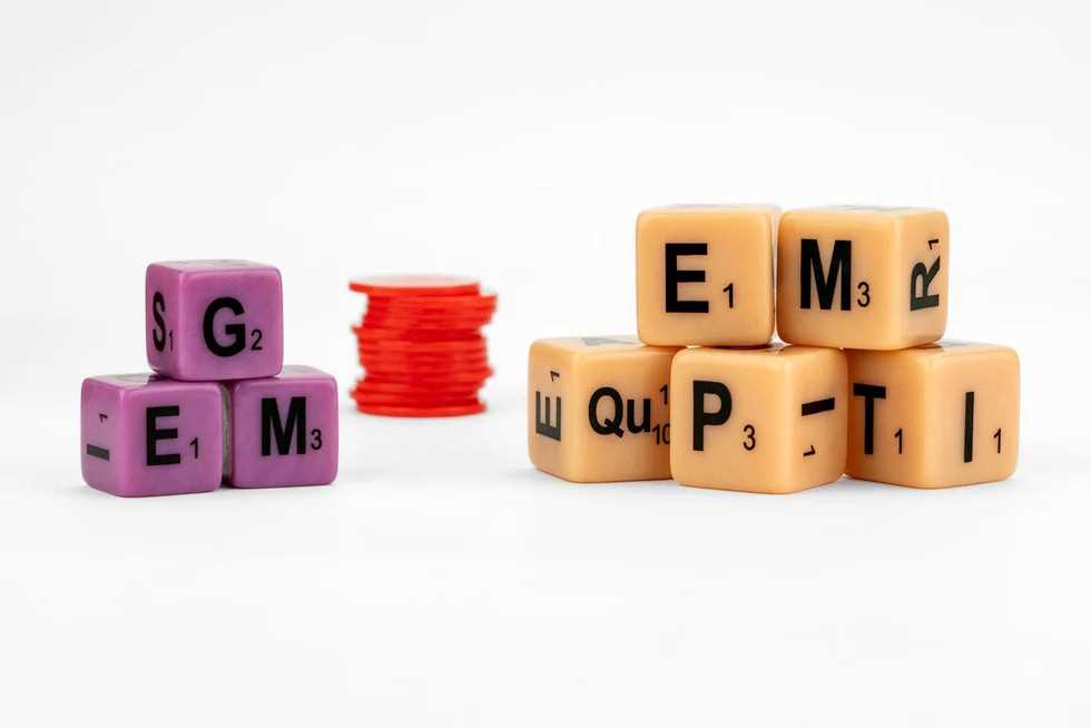 Scrabble Texas Spell Em Hasbro FanRoll Board Game by Metallic Dice 6