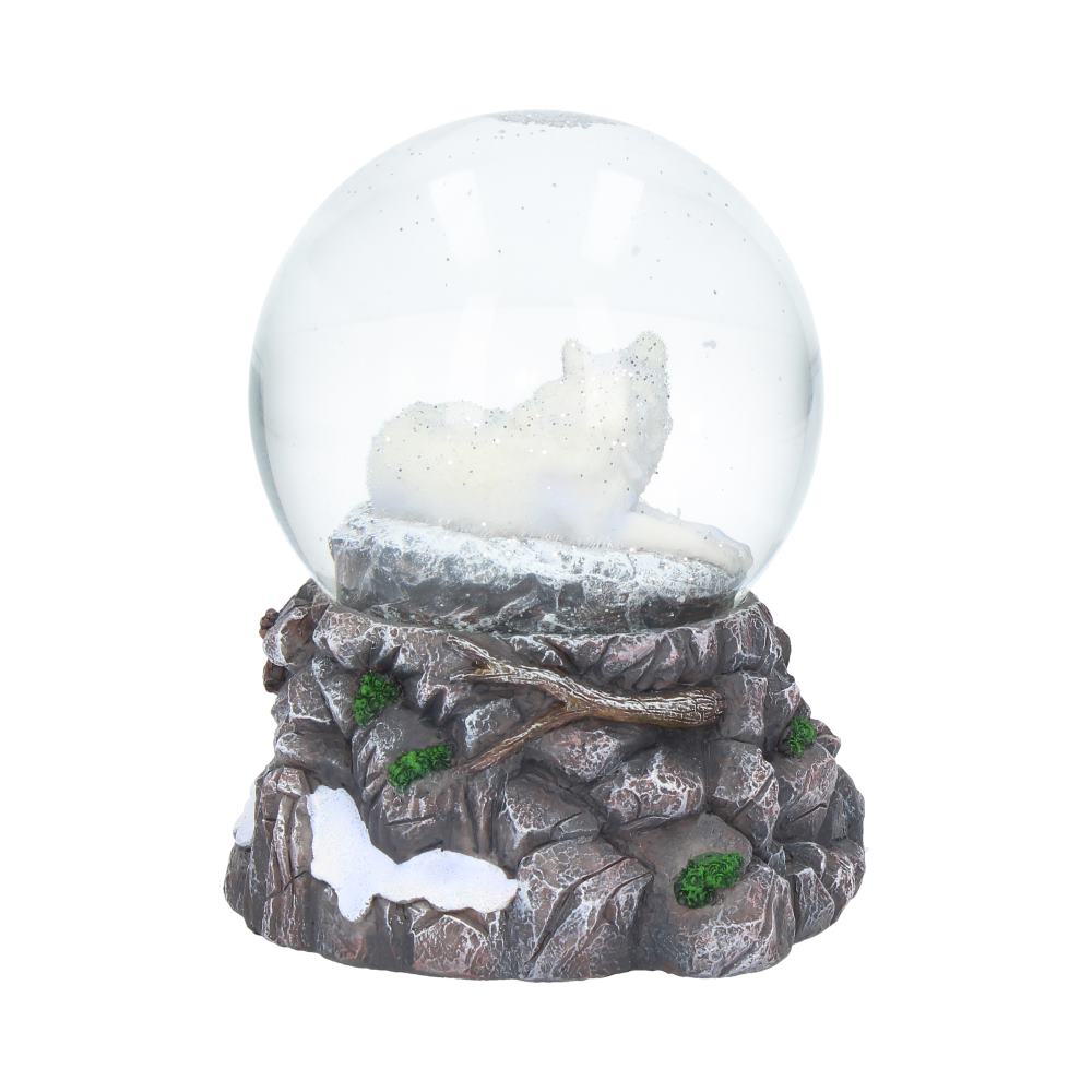 Guardian of the North Wolf Snowglobe 14.5cm 4