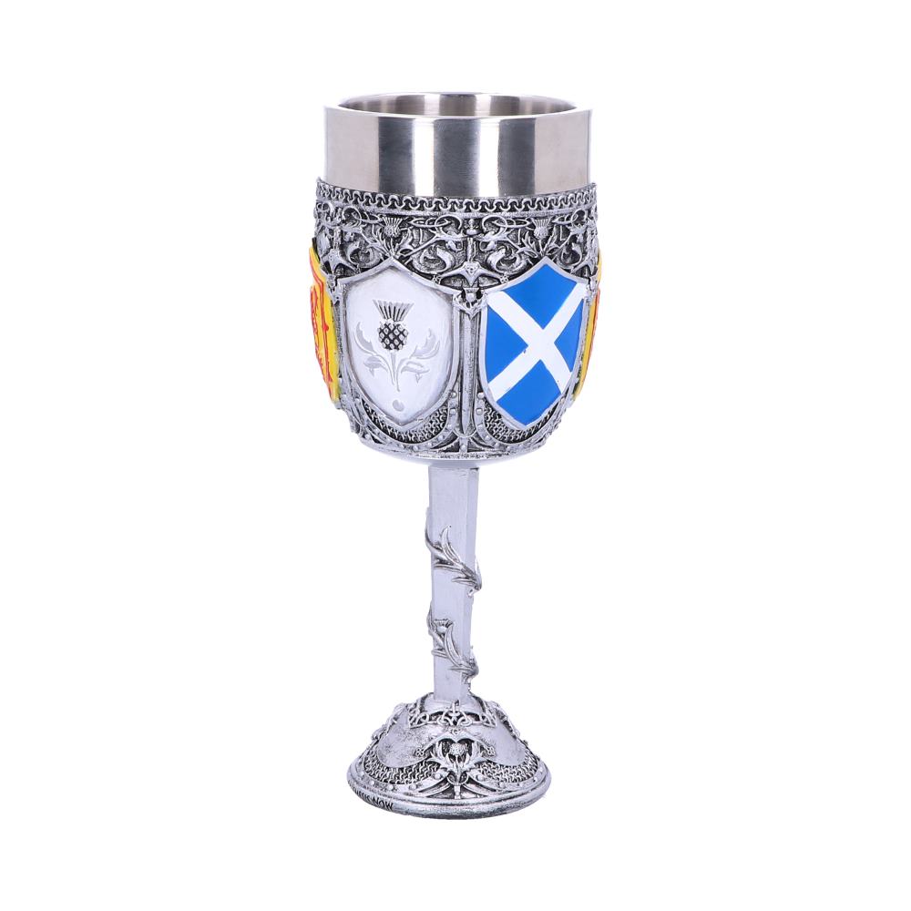 Goblet of the Brave Scottish Shield Glass 17cm 1