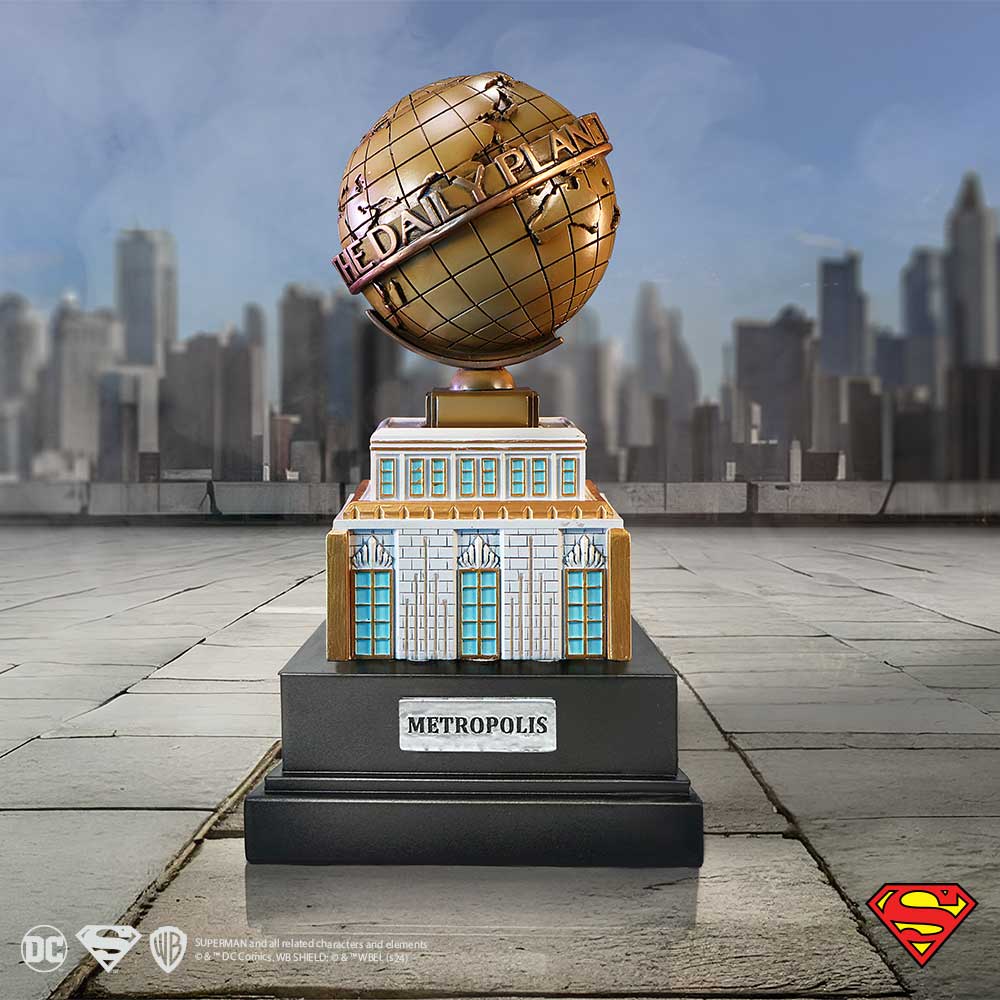 DC The Daily Planet 22cm Desktop Resin Statue 7