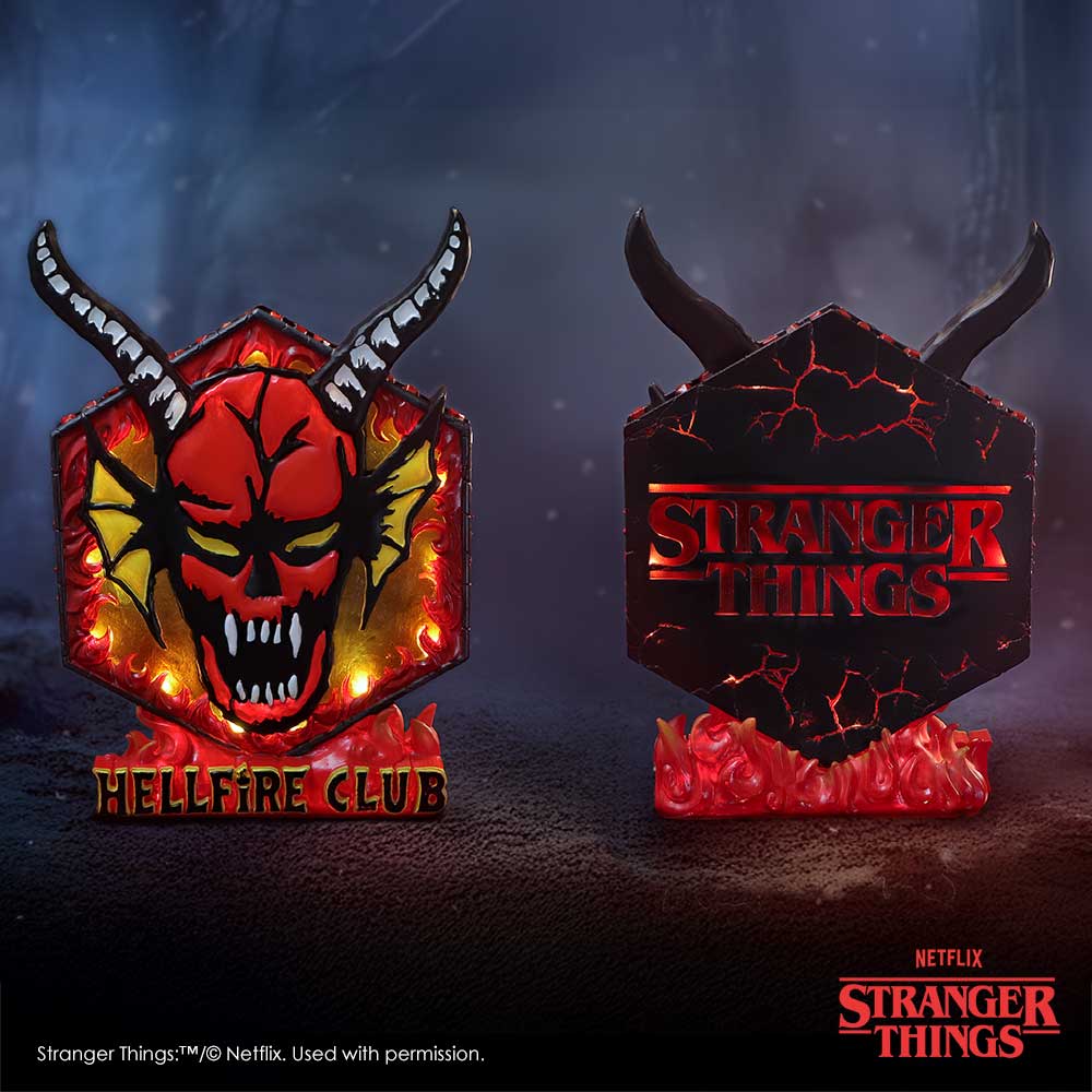 Stranger Things Hellfire Club USB Table Lamp 23.6cm 8