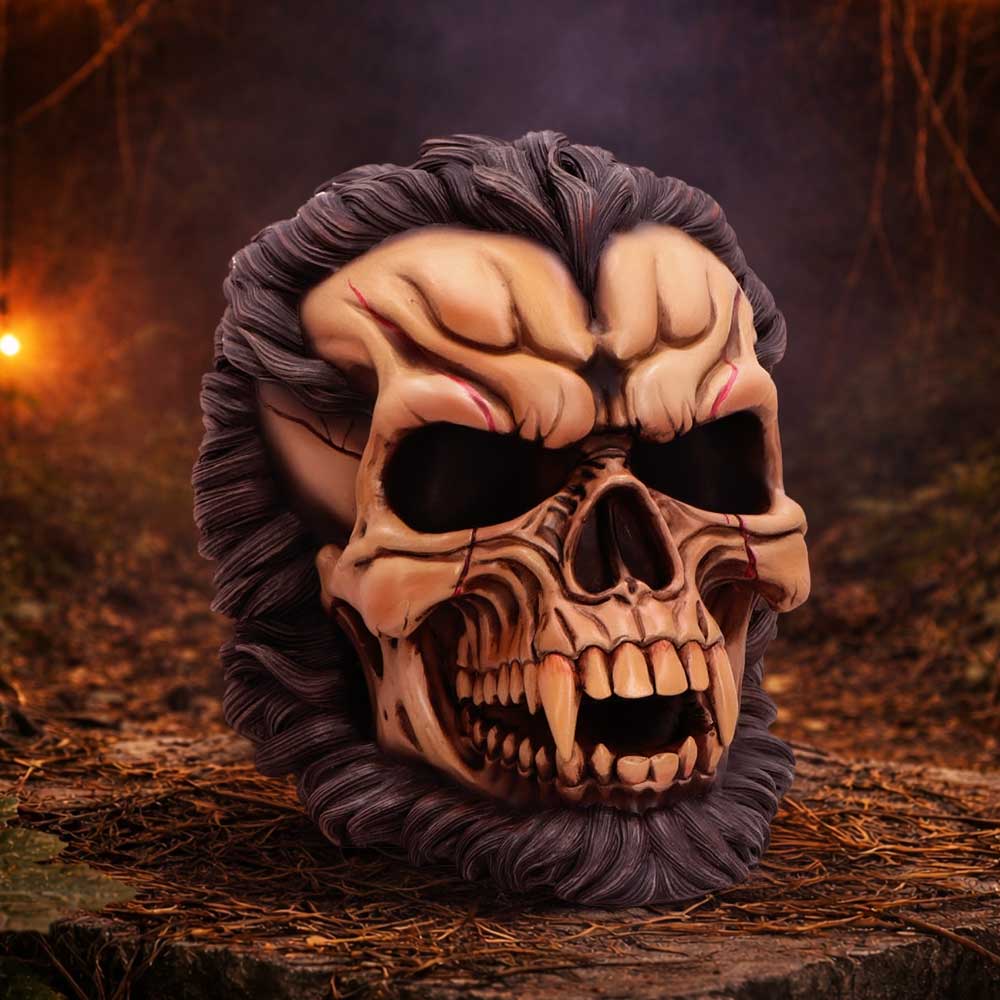 Hall of Horrors The Beast of the Moon Werewolf Skull 16cm 7