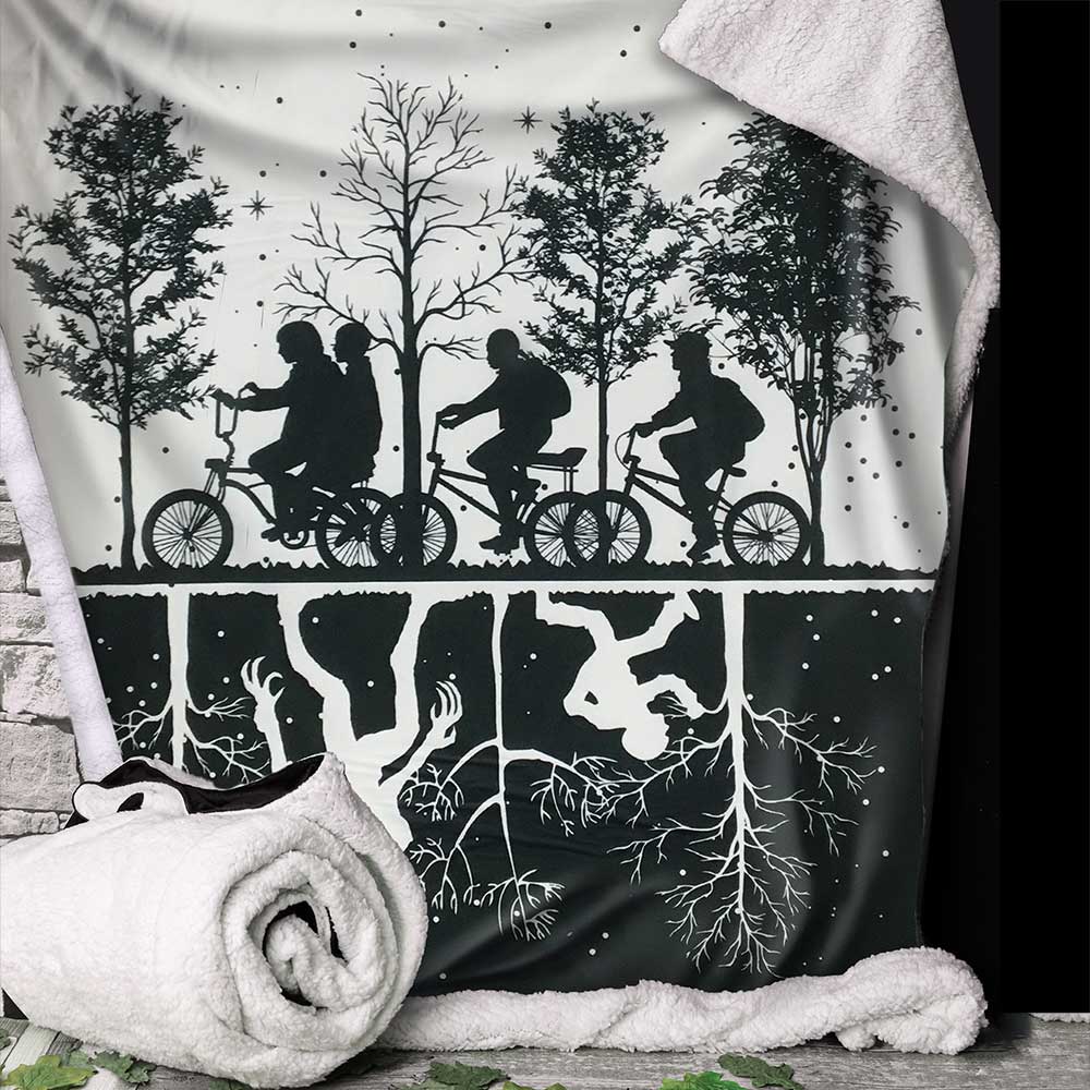 Stranger Things Soft To Touch Throw 100 x 150cm 1