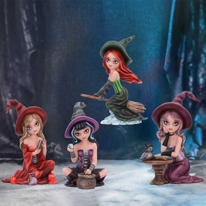 Willow Witch Figurine 16cm 8