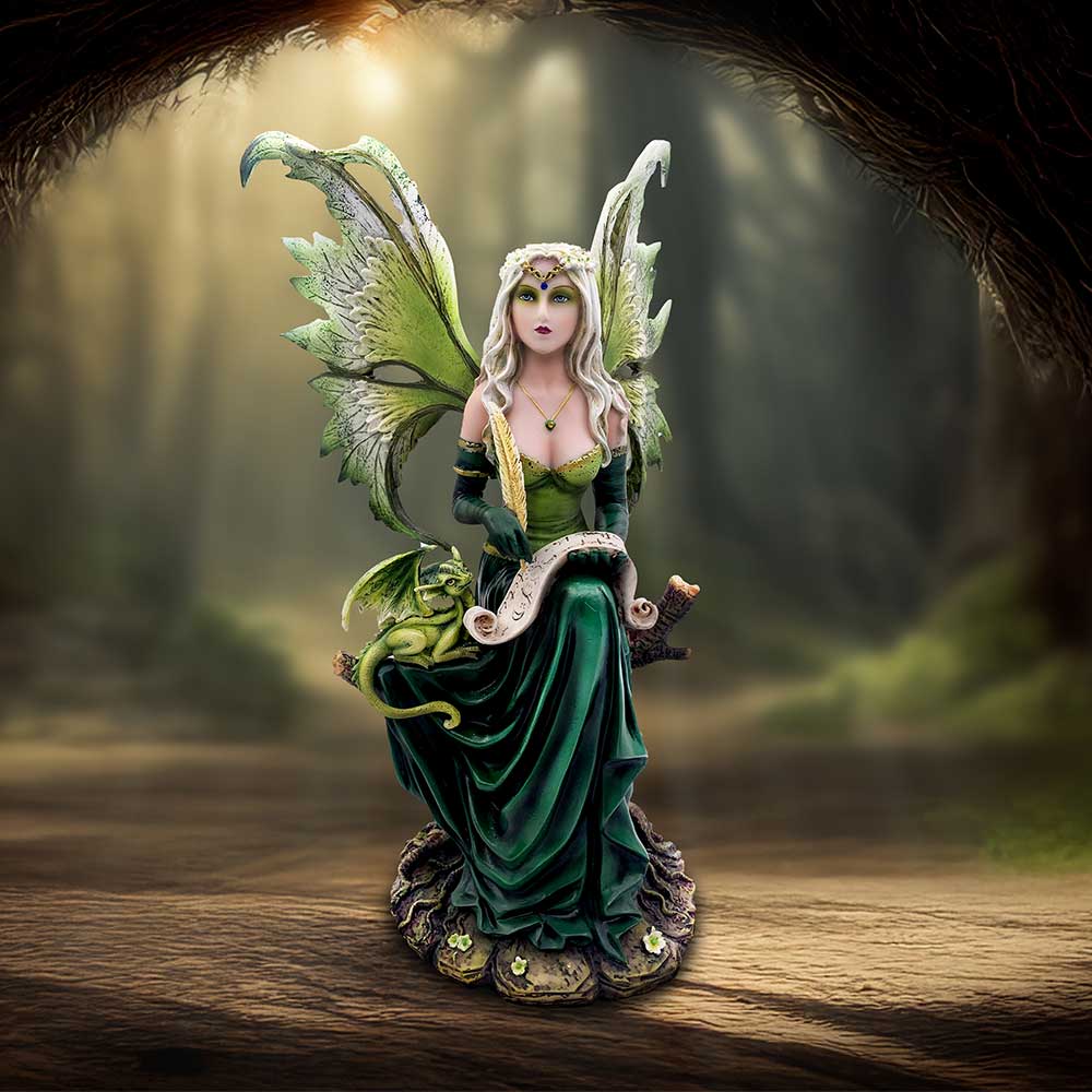 Giada Small Resin Statue 31cm 7