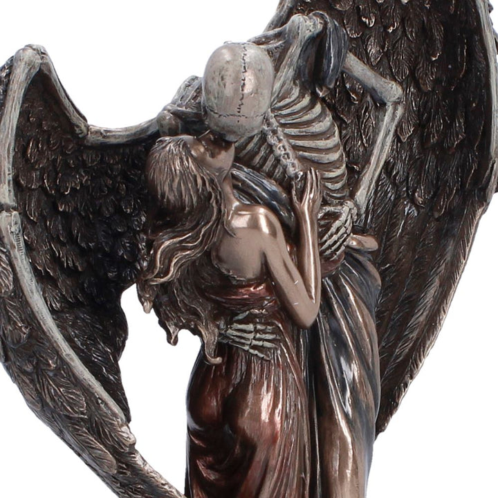 The Kiss of Death Figurine 25.7cm 6