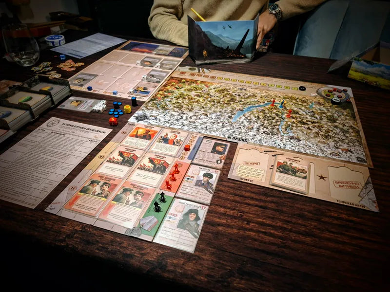 Siberian Manhunt Deluxe Edition Board Game
