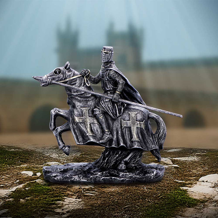 To Protect Figurine a Templar Knight Ready for Battle 16cm 7