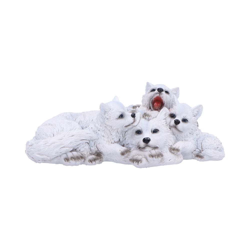 Winter Warmth Cuddling Wolf Puo Figurine 15cm 1